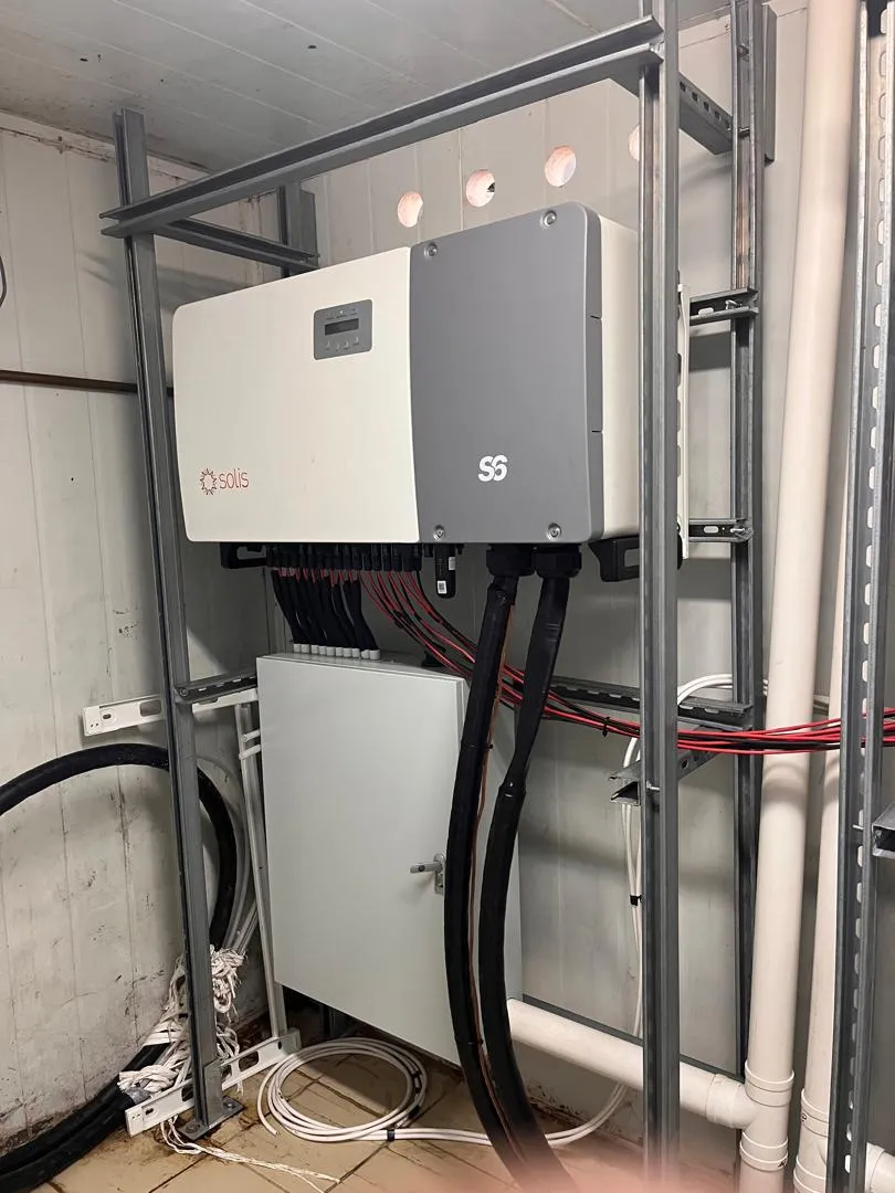 Solar Inverter & DC Combiner